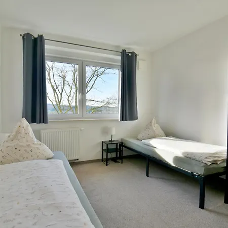 Henry Apartment *